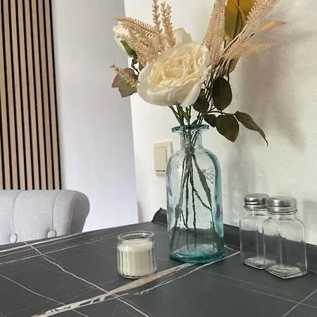Modernes Apartment In Chemnitz Buitenkant foto